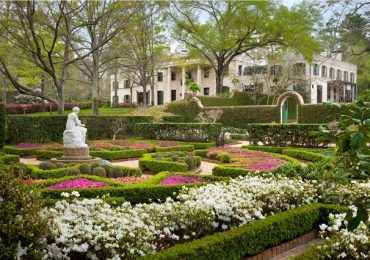 Bayou Bend Collection and Gardens – điểm tham quan lịch sử tại Houston